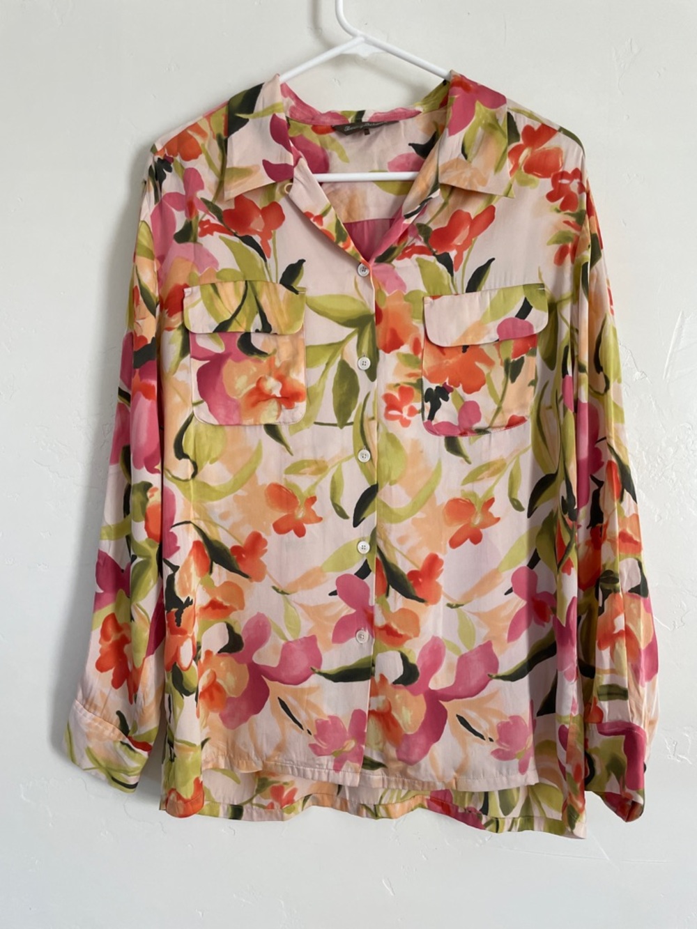 Tommy Bahama Womens, all silk floral shirt. Pink, coral, green. Women’s L
